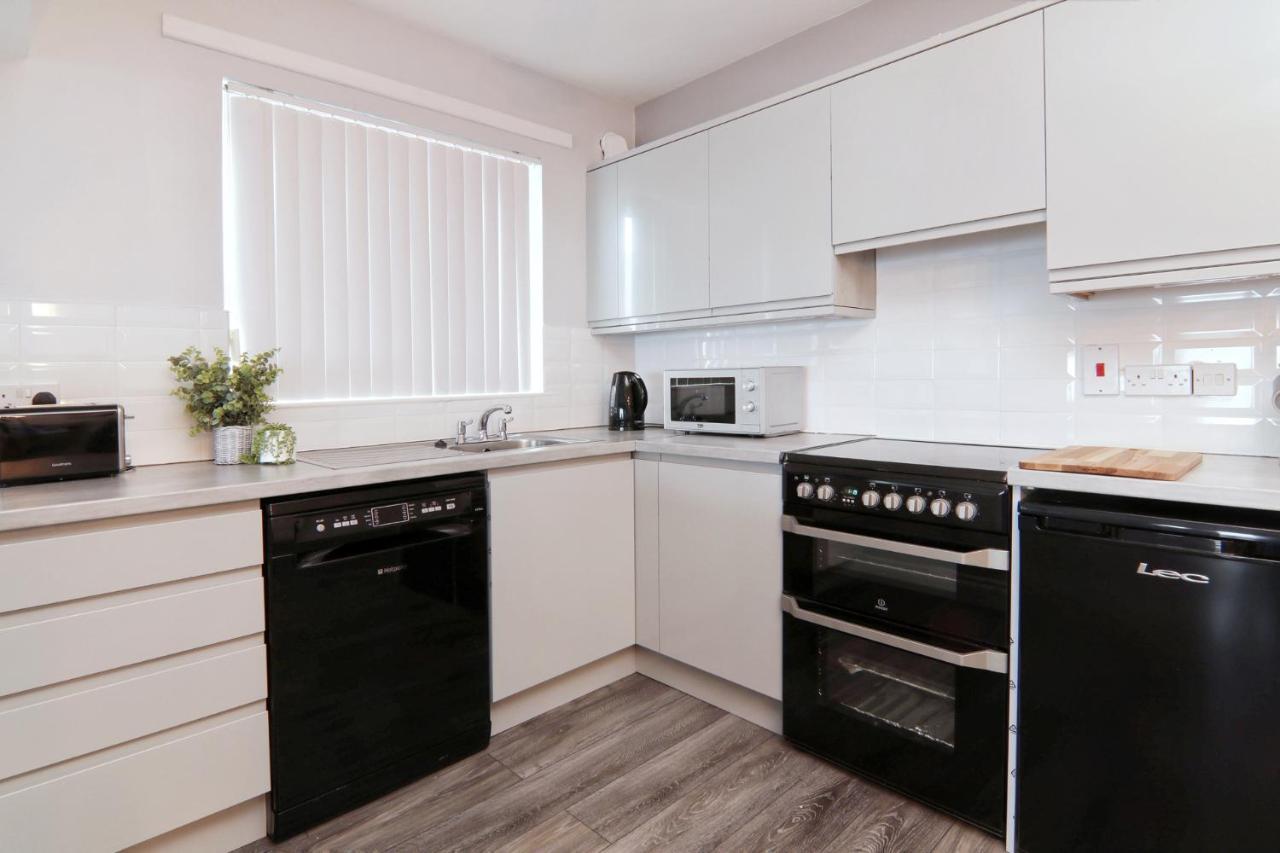 Bayview Apartments Ballygally  外观 照片
