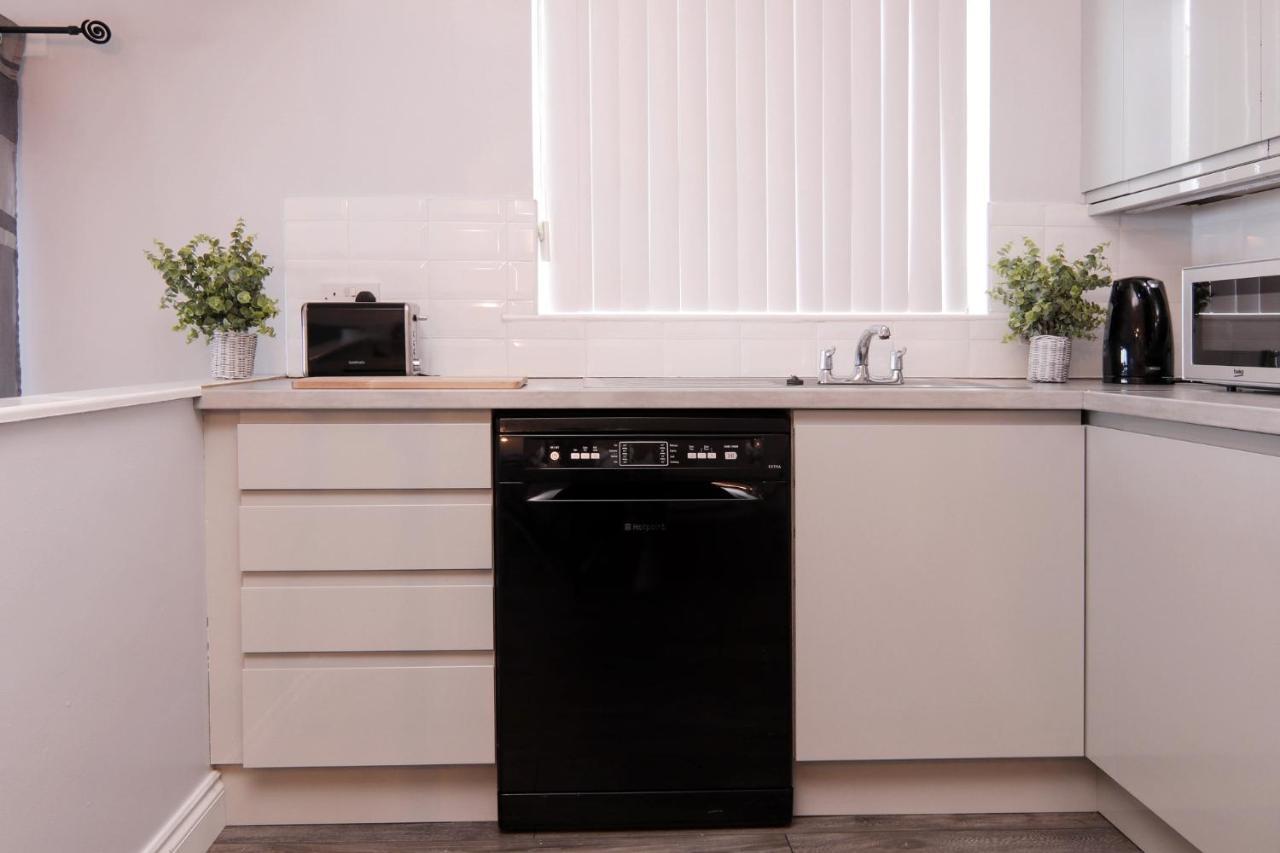 Bayview Apartments Ballygally  外观 照片