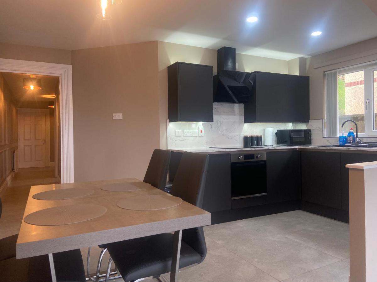 Bayview Apartments Ballygally  外观 照片
