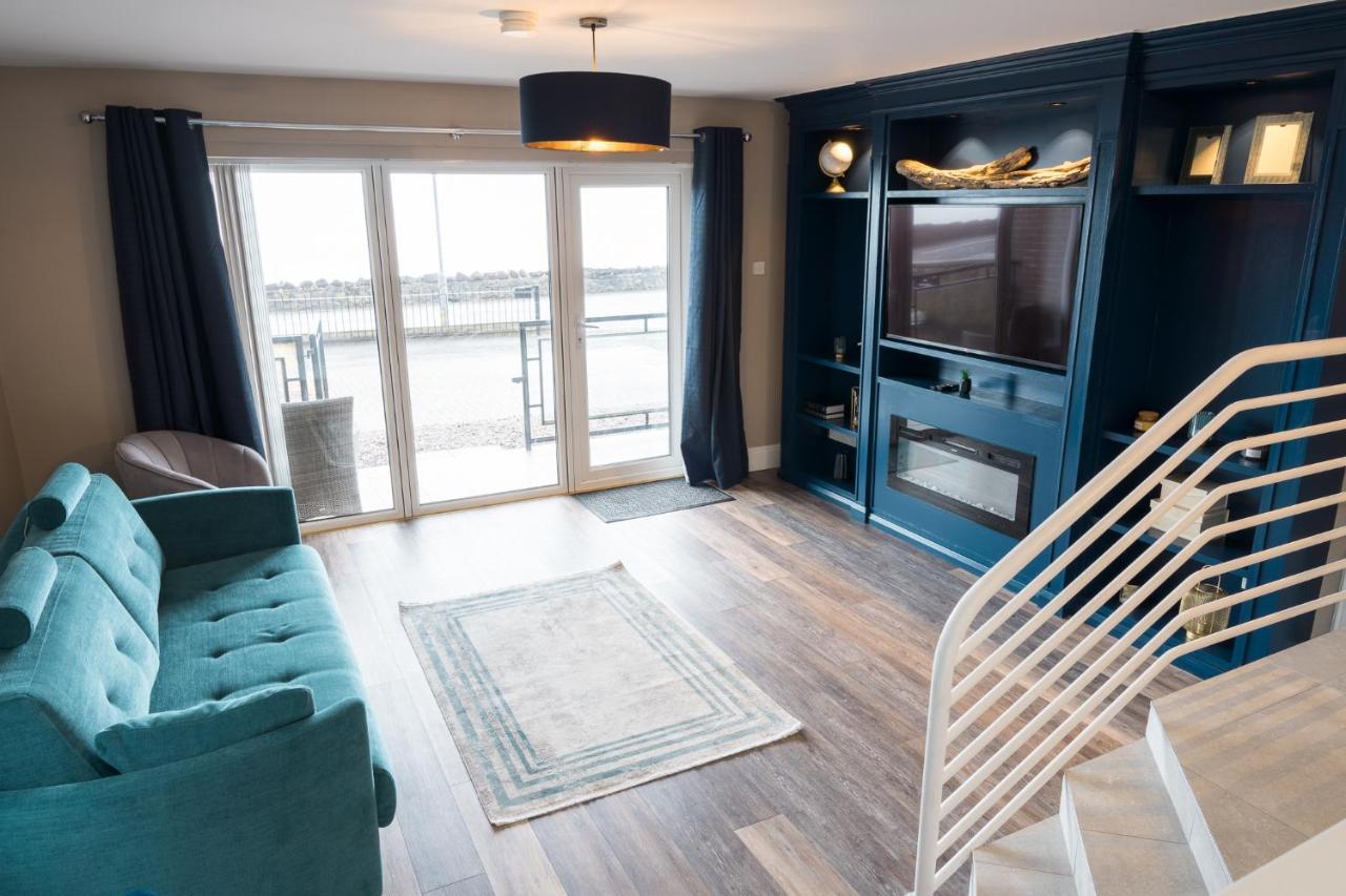 Bayview Apartments Ballygally  外观 照片