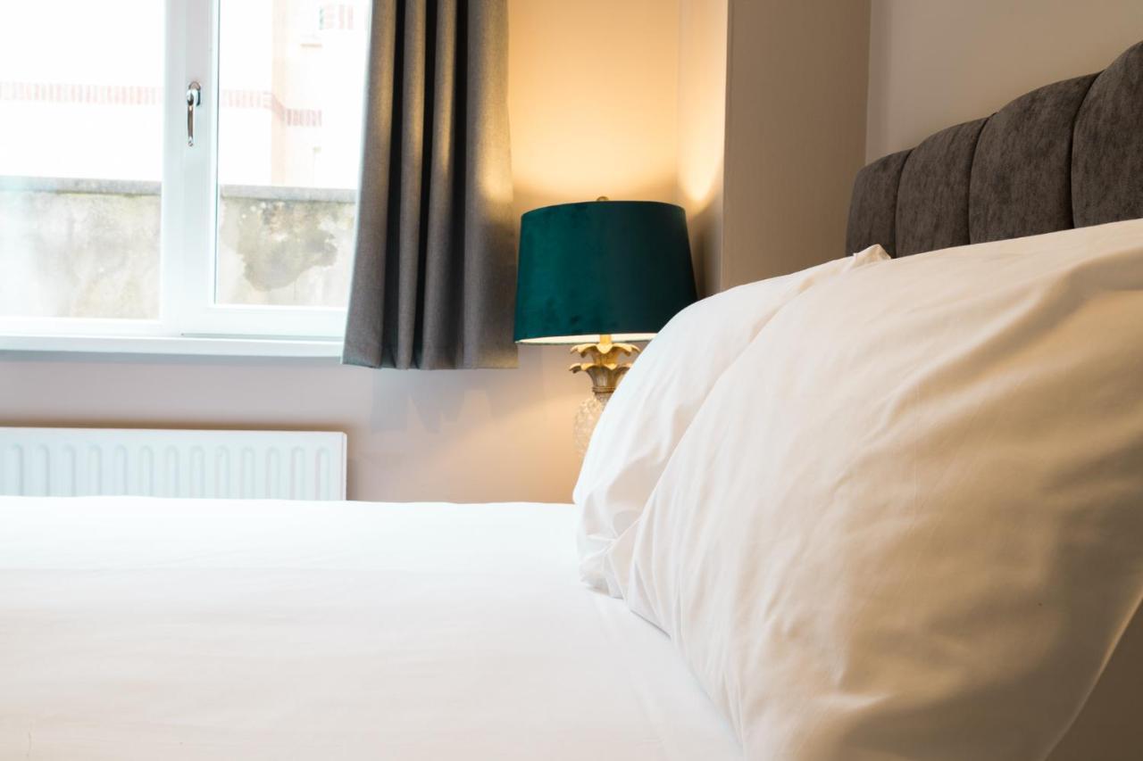 Bayview Apartments Ballygally  外观 照片