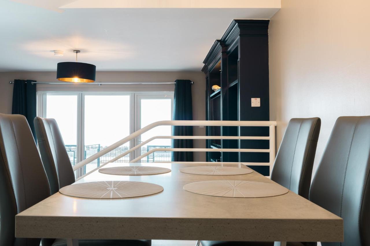 Bayview Apartments Ballygally  外观 照片