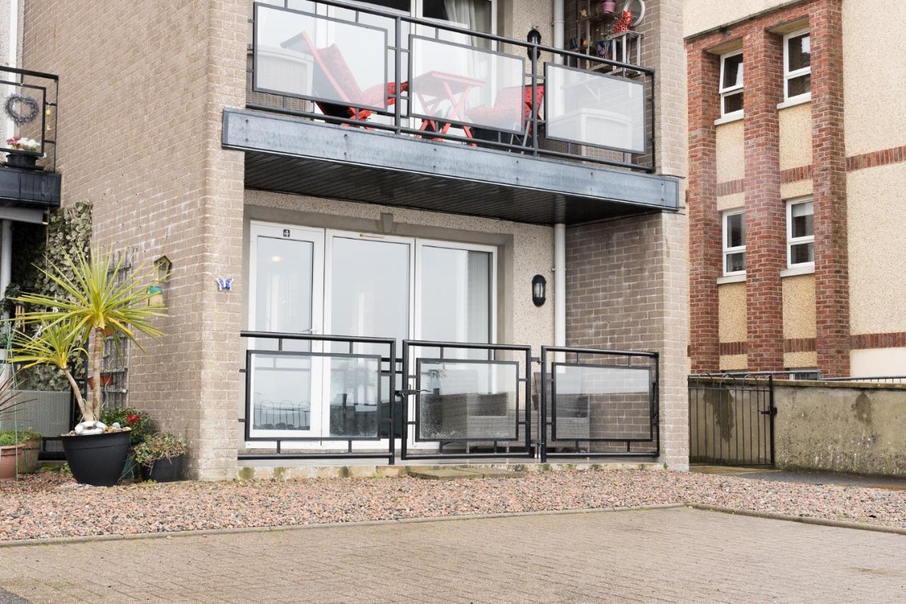 Bayview Apartments Ballygally  外观 照片